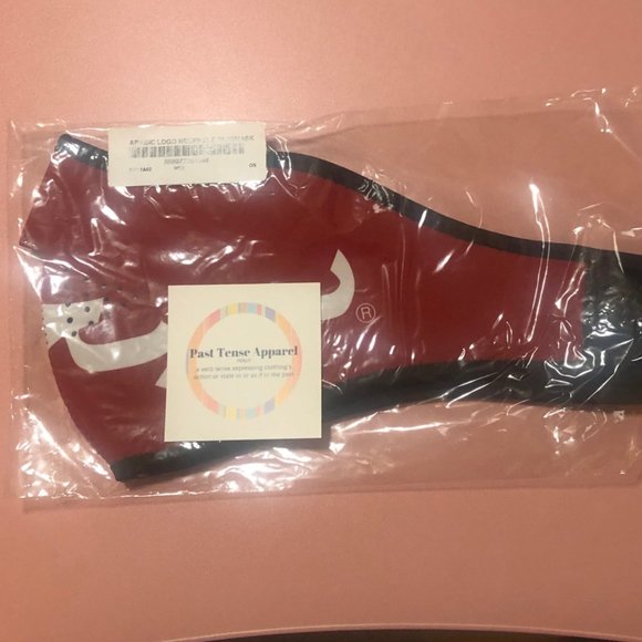 Supreme Arabic Logo Neoprene Facemask FW17 Red NWT - Picture 3 of 5
